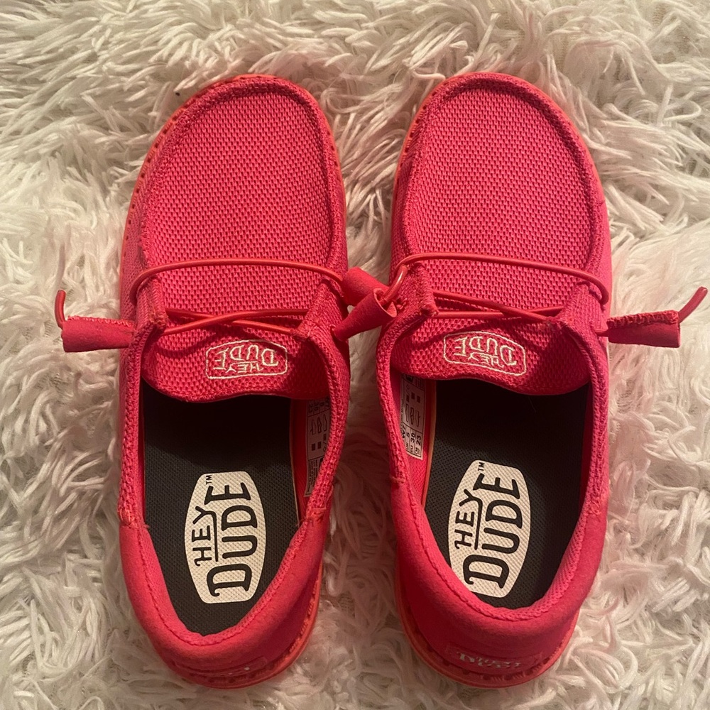 Pink heydudes size 7